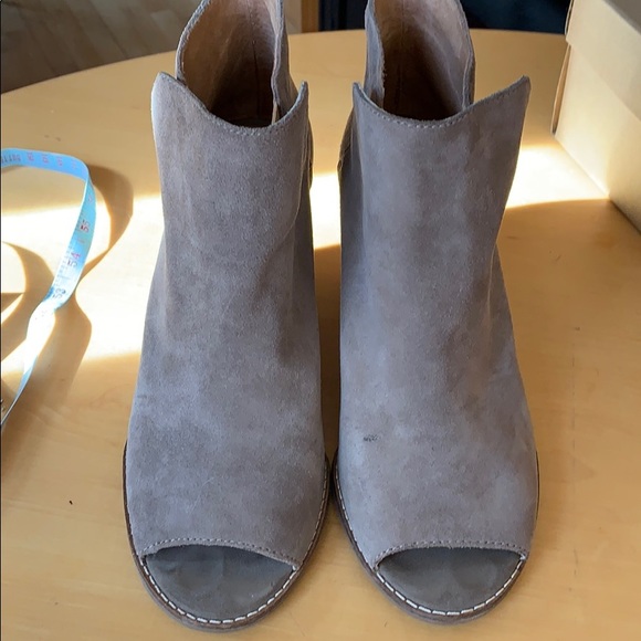 Lucky Brand open toe wedge heels - Picture 3 of 8